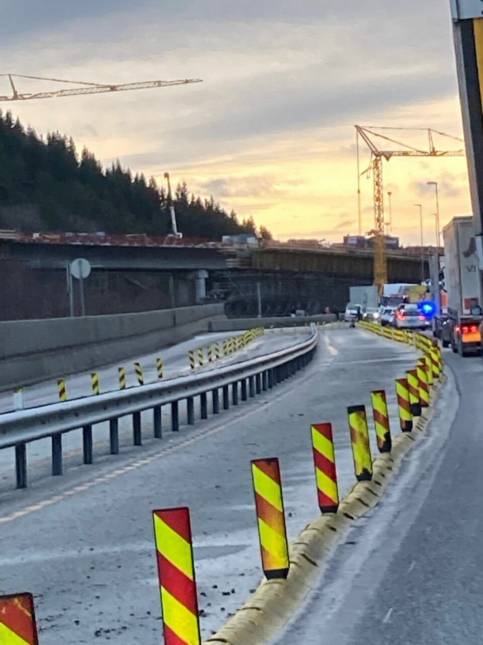 Én person kjørt akuttmottaket etter trafikkulykke på E39