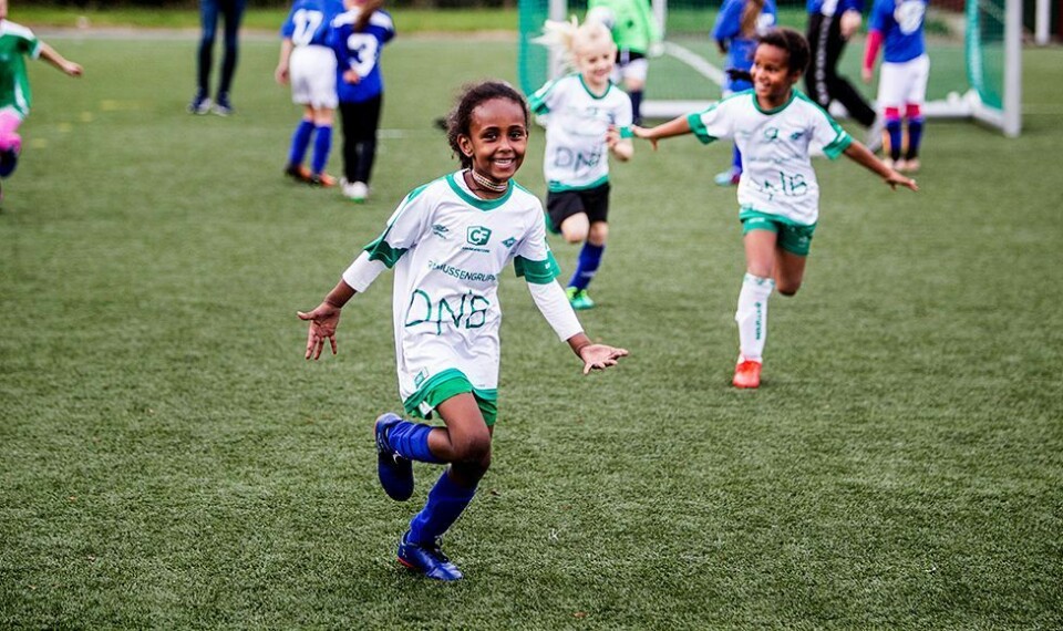 - Bli med på jentefotballens dag