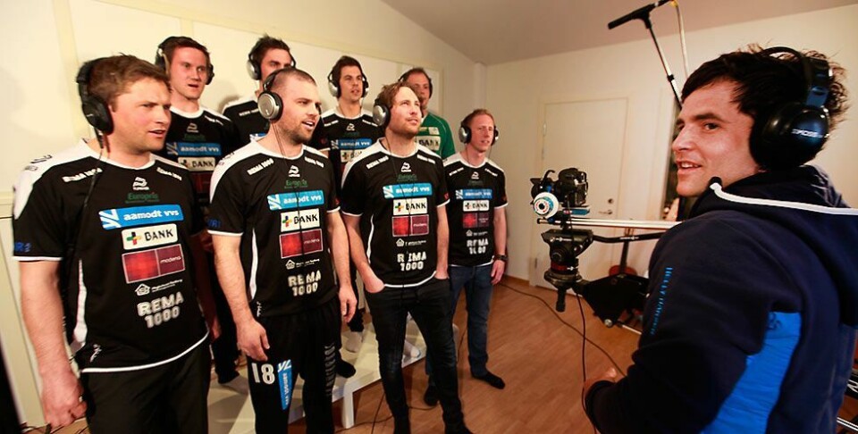 Hør cupsangen til Høllen FK