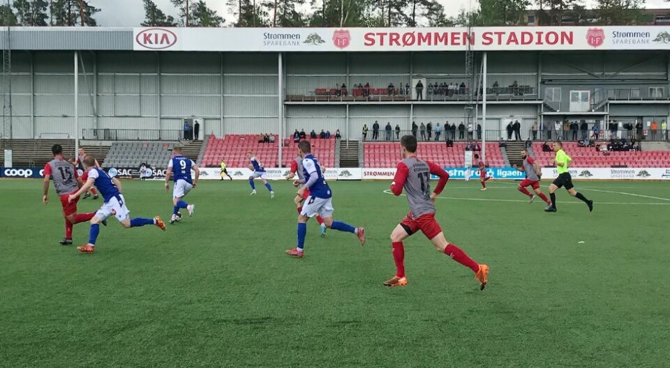 Fløy best i den sterke vinden og haglbygene borte mot Strømmen