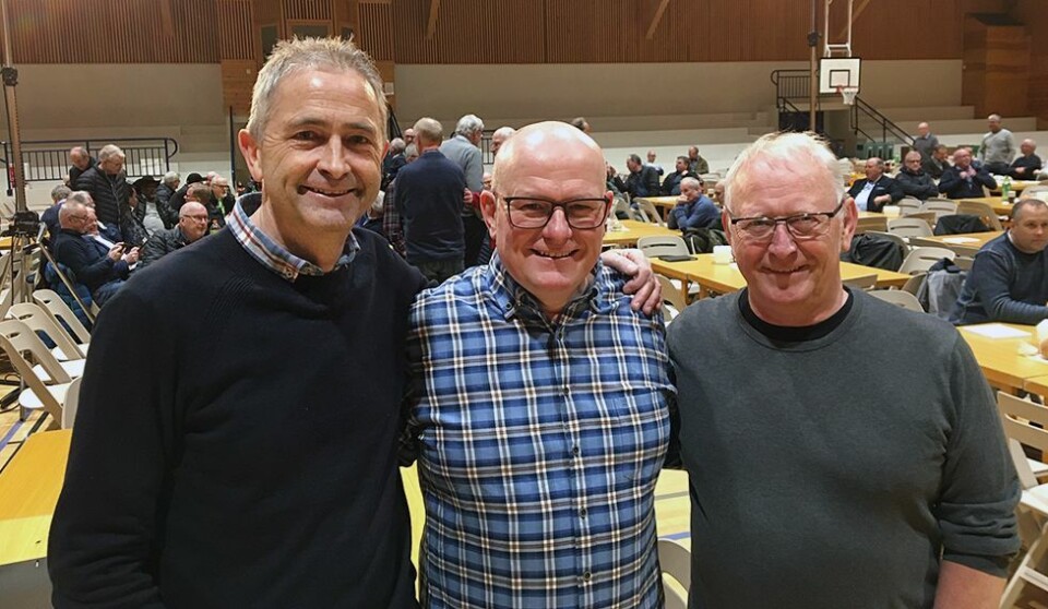 Det kokte, først hos Fiskeeksperten, videre på Bedehuset, så ble det glohett i Flekkerøyhallen; Det ble tidenes «Mannsmøte»