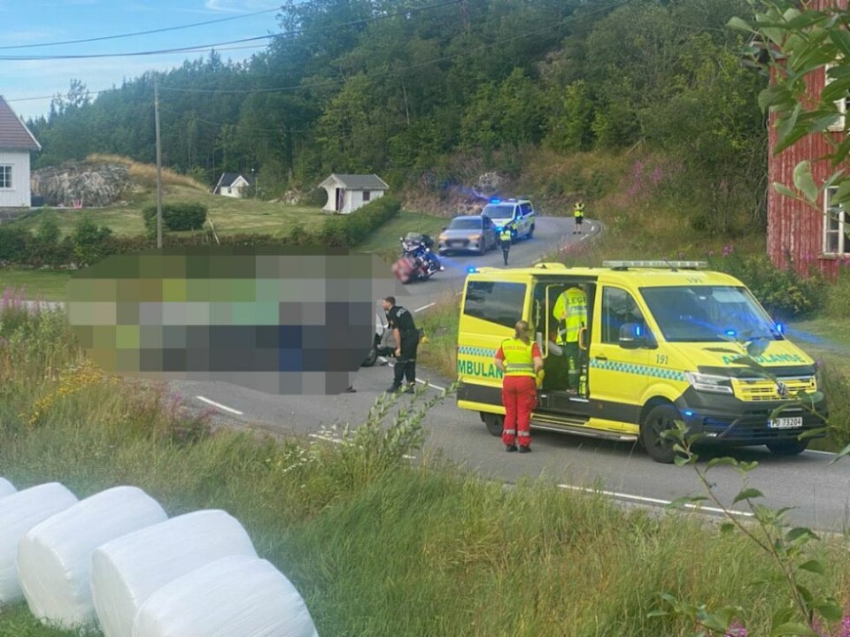 Trafikkulykke i Finsland, to motorsykler og én bil involvert