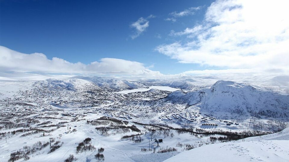 - Det er mer snø i landet enn vanlig, melder NVE onsdag ettermiddag. Bildet er fra Hovden ved en tidligere anledning. Onsdag ble det meldt 105 centimeter snø på stedet.