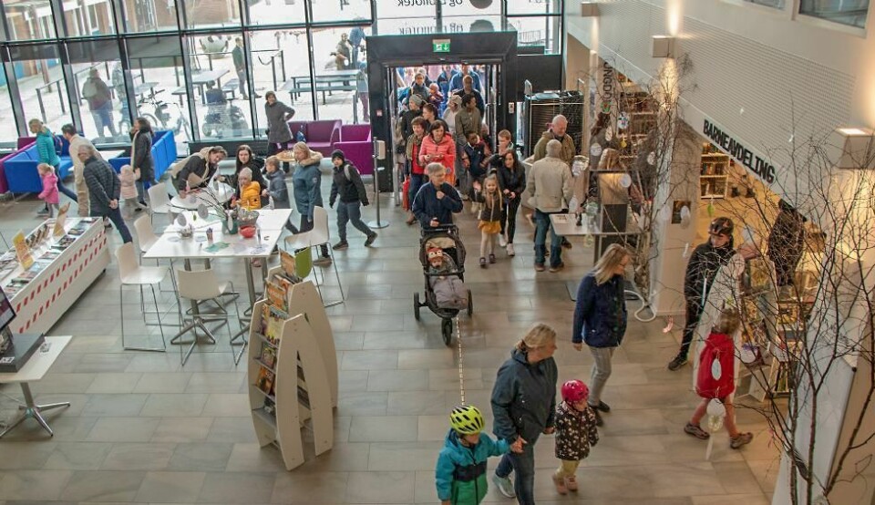 Påskeeggjakt i biblioteket: - Gjentar suksess