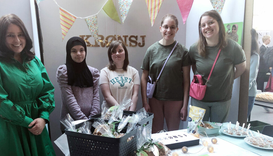 Deltakere fra Tangvall skole. Fra venstre lærer Anne May Håverstad Berglund, Sahella Bibi, Nikita Rosley, Jennifer Hansen Andresen og Elisabeth Hansen Andresen.
