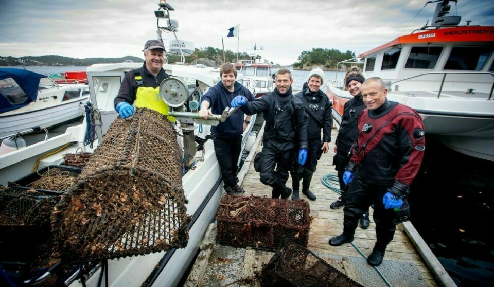 Medlemmer i Søgne Dykkerklubb har siden 2015 ryddet havbunnen for søppel og spøkelsesredskap på Sørlandskysten. De siste årene har de fått fantastisk hjelp av frivillige med hjelpebåter. Nå er klubben nominert til Norges gjeveste miljøpris.