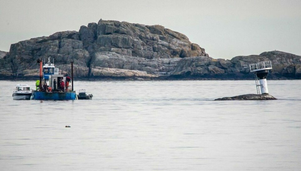 Bildet er tatt i februar i 2022 da Kystverket hadde fjernet selve lykta på Skinka. Dykkere oppdaget at fundamenteringen ikke var god nok og fjernet også resten av lykta. Tirsdag var arbeidene med ny fundamentering og montering i gang. Bildet er tatt i februar i 2022 da Kystverket hadde fjernet selve lykta på Skinka. Dykkere oppdaget at fundamenteringen ikke var god nok og fjernet også resten av lykta. Tirsdag var arbeidene med ny fundamentering og montering i gang.
