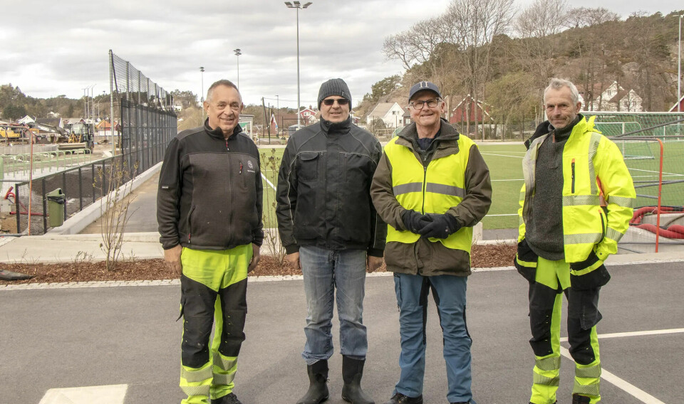 Finn Arne Engenes og Rolf Tag fra elveeierlaget flankert av Ragnar Olsen og Tor Fredrik Axelsen fra Parkvesenet i Kristiansand kommune.