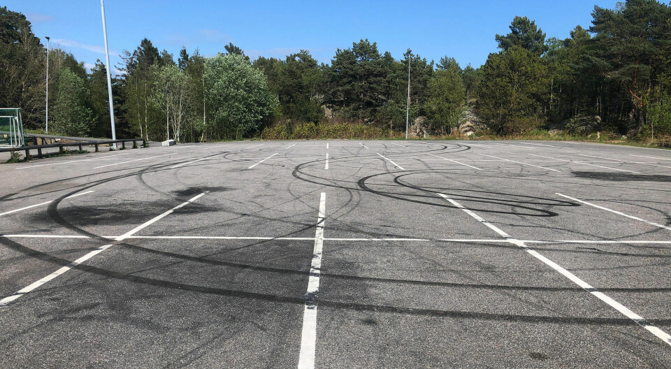 Den innerste parkeringsplassen ved idrettsanlegget på Flekkerøy så slik ut torsdag.