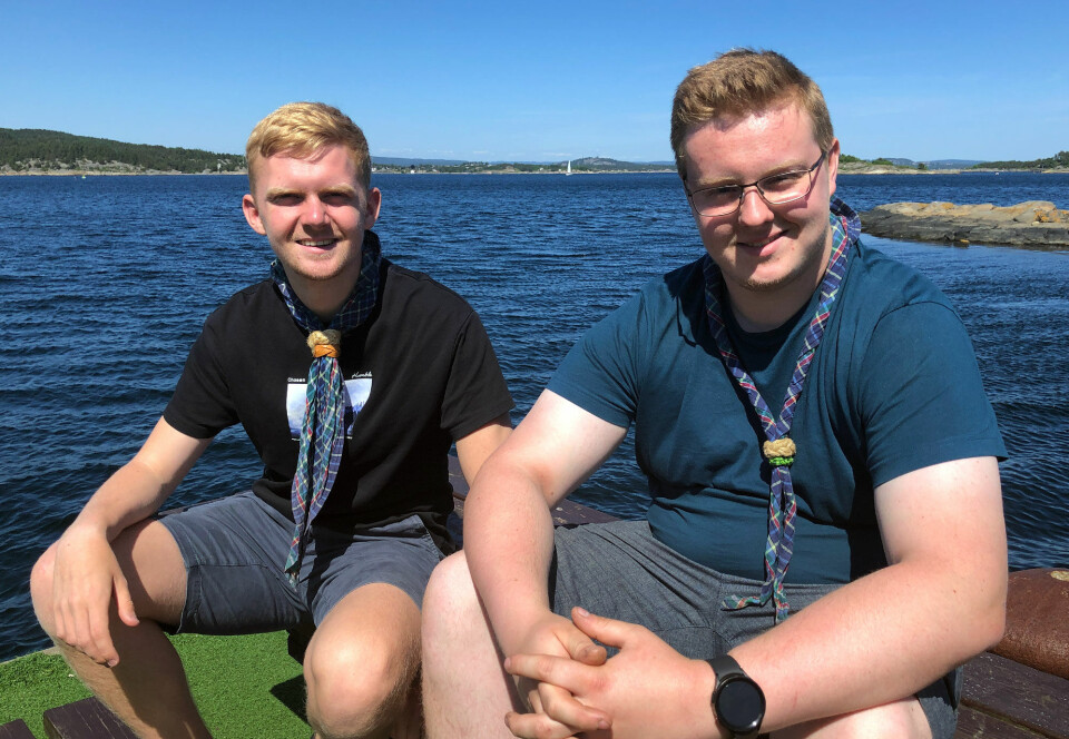 Peder Kristiansen t.v. og Henrik Langgård Gilberg er representanter for Rovergruppen i Flekkerøy BK Sjø.