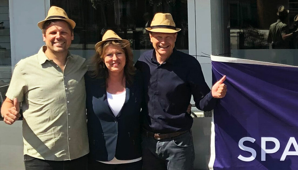 Eirik Kjær, Hans Arthur Frigstad og Inger Lise Øvland fra Sparebanken Sør ser frem til Sprudlefestivalen på Tangvall. Eirik Kjær, Hans Arthur Frigstad og Inger Lise Øvland fra Sparebanken Sør ser frem til Sprudlefestivalen på Tangvall.