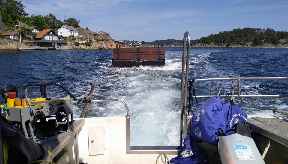 Her slepes trekkferja til Trysfjorden av Søgne Dykkerklubb.