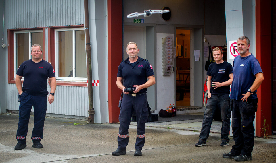 Dronepiloter vd KBR Søgne og Songdalen per nå. F.V.: Visestasjonssjef Olav Framvik, stasjonssjef Jarle Danielsen, konstabel Bent Røiseland og utrykningsleder Carl Martin Moseid.