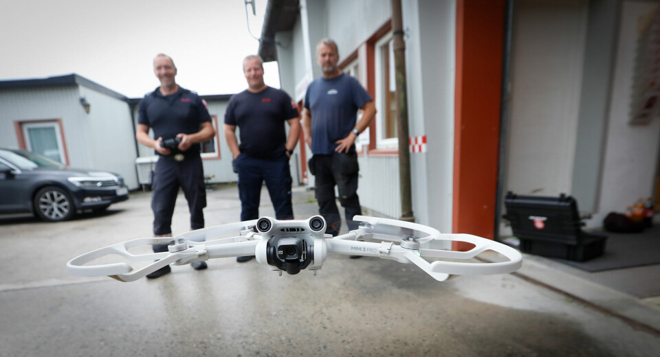 Drona har en flytid på rundt 25 minutter per batteri.