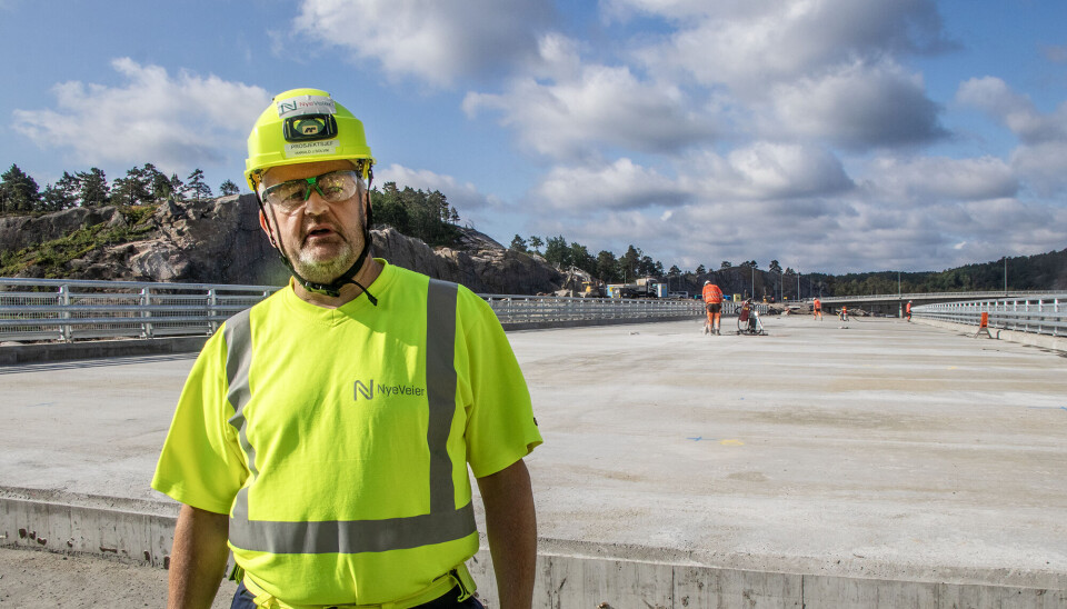 Prosjektsjef i Nye Veier, Harald J. Solvik på broene som blir tatt i bruk når Ytre ringvei åpnes for trafikk.