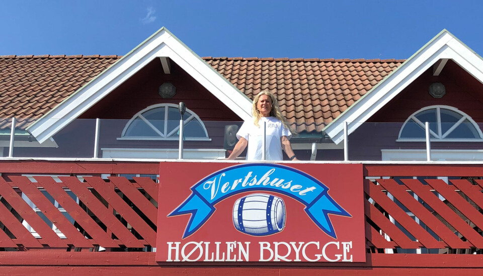 Unni Øydne Pettersen legger ned driften av Vertshuset Høllen brygge i høst. Unni Øydne Pettersen legger ned driften av Vertshuset Høllen brygge i høst.
