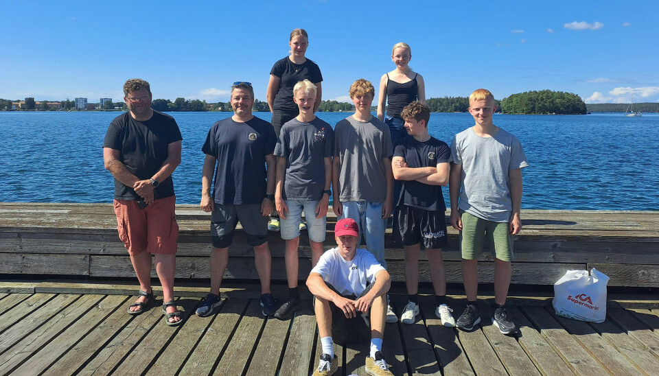 Første mannskapet på turen: Bak fra venstre: Gloria Zapevalova og Solveig Kristoffersen. Midten fra venstre: Tommy Liane(skipper), Sebastian Baak (leder), Dennis Isaksen Åsen, Andreas Stenersen, Simon Liane og Oliver Loka. Fremst: David Ingebretsen