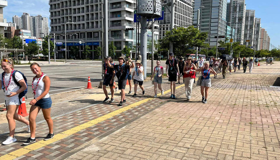 Speidere fra Norge og Danmark på vandring i storbyen Seoul. Speidere fra Norge og Danmark på vandring i storbyen Seoul.
