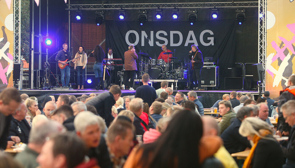 Onsdagsbandet på scenen lørdag kveld. Onsdagsbandet på scenen lørdag kveld.
