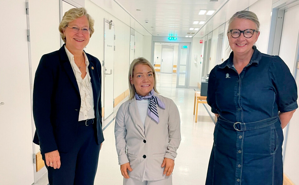 F.v.: Dekan Hanne-Cathrin Flinstad Harbo ved UiO, minister for forskning og høyere utdanning, Sandra Borch og administrerende direktør Sørlandet sykehus HF, Nina Mevold.