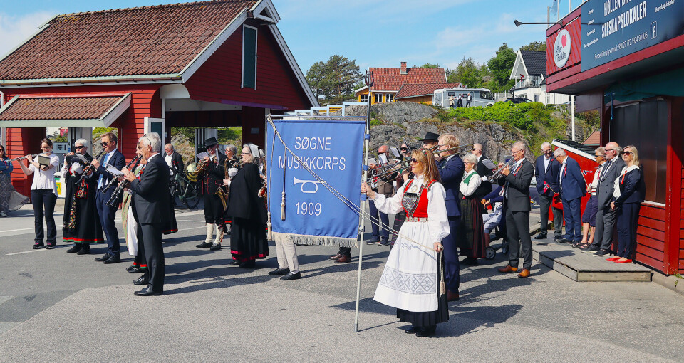 Søgne Musikkorps på Høllebrygga 17.mai. Korpset feirer i år 115 år.