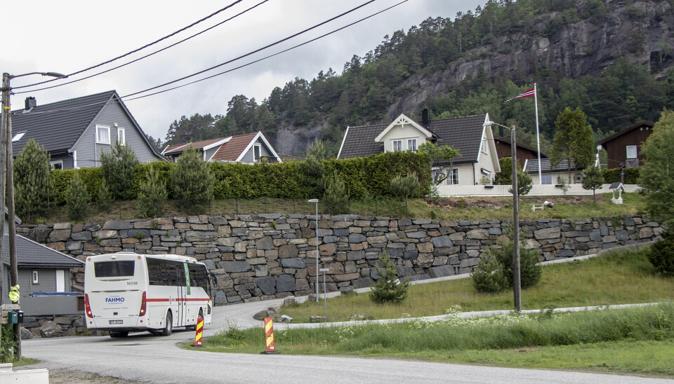 I dag må rute 48 kjøre inn i Blomstervegen for så å rygge inn i Syrinvegen og svinge ut på Skrefjellvegen som fører tilbake til Songdalsvegen.