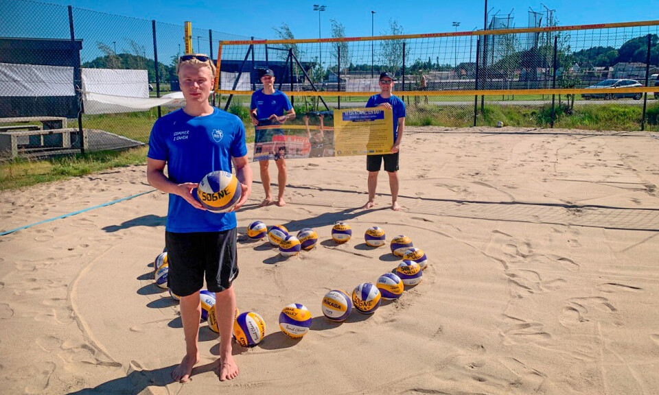 Leder av «Sommer i sanda » 2024, Haakon Eieland, sammen med lederne Marius Strøm Fladstad og Tobias Kaas.