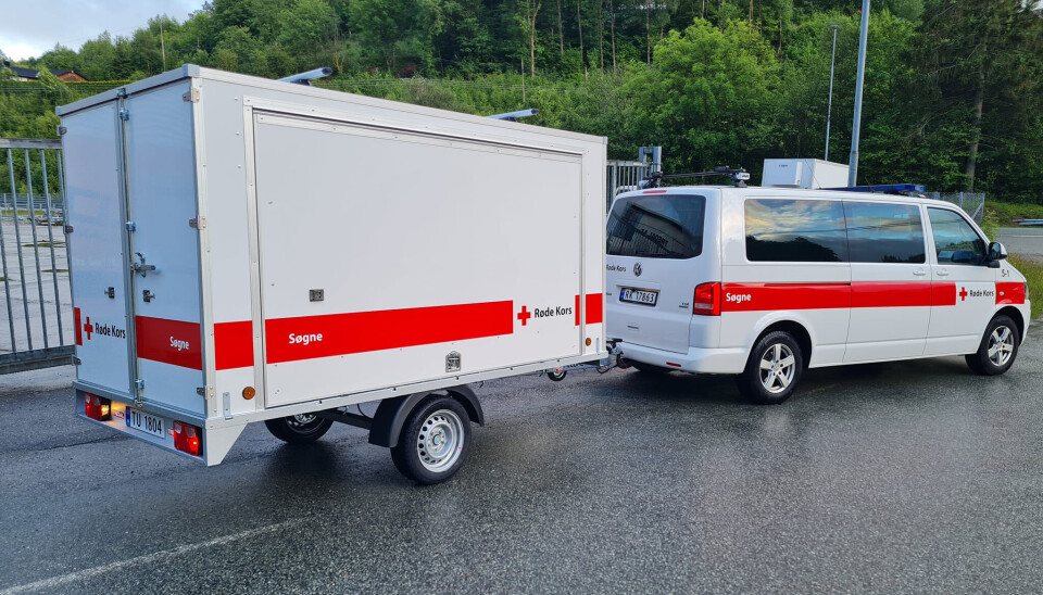 Beredskapsbil og henger.