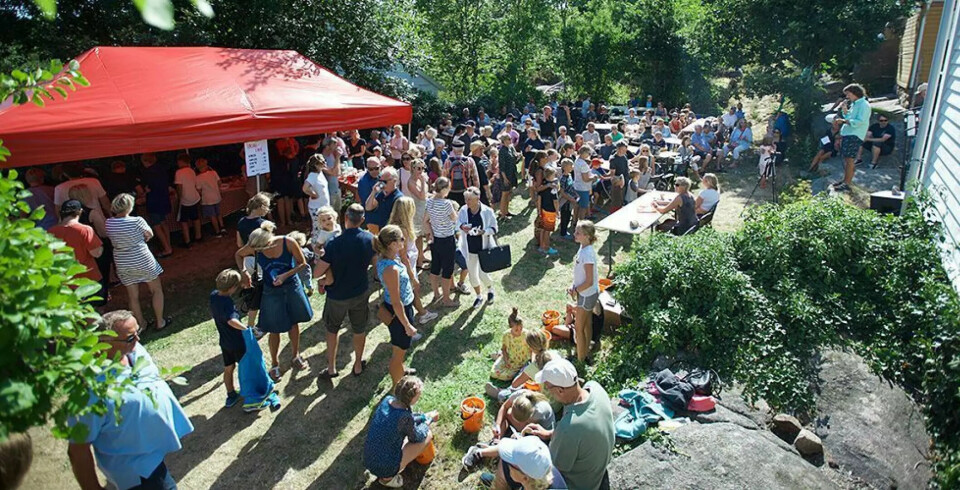 Bildet er fra en tidligere basar på Monsøya.