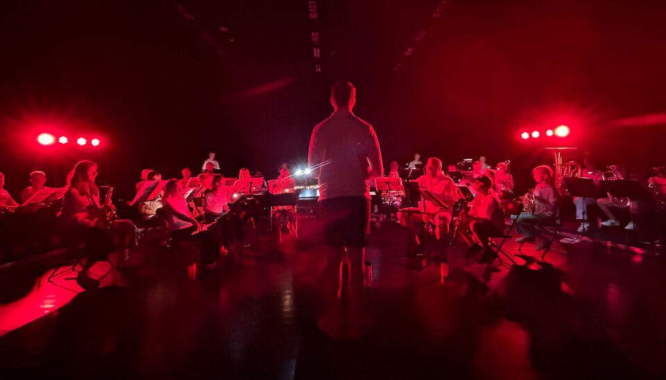 Tjuvstart og fargerik konsert