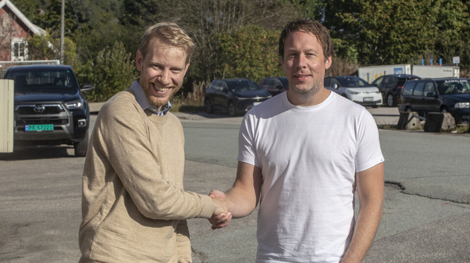 Nytilsatt redaktør i N247. Glenn-Thomas Haugaard ønskes velkommen av investor Thor Inge Ommundsen.