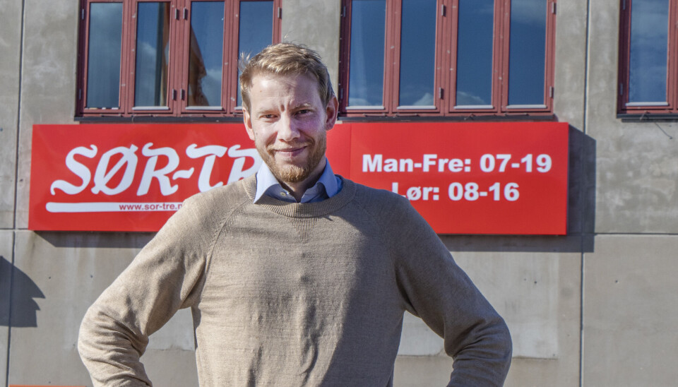 – Vi er straks klare med å rigge oss til i nye lokaler i andre etasje over butikken Sør-Tre på Linnegrøvan, sier Glenn-Thomas Haugaard.
