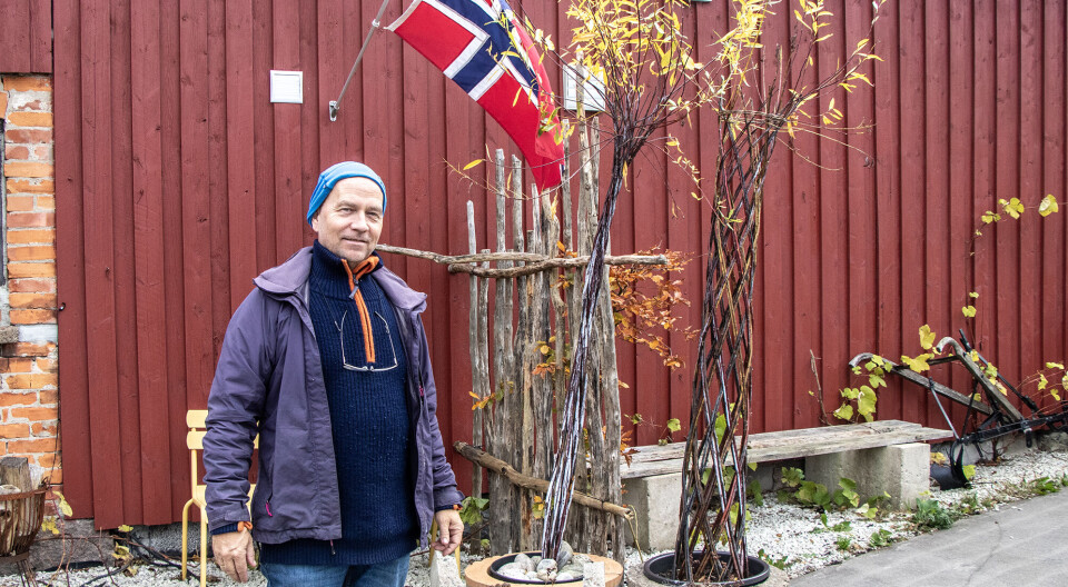 – Litt endringer bygningsmessig må på plass før vi kan begynne å selge øl, cider og mjød over disk, sier vinbonde Erik Lindås på Skudeneset gaard.