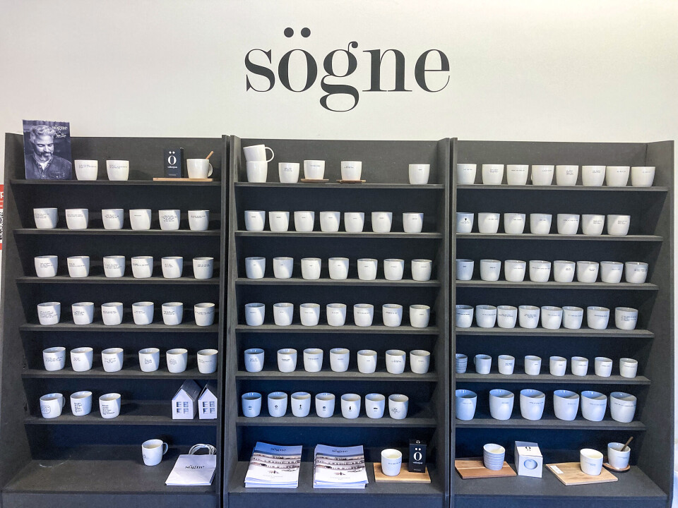 Kopper fra Sögne Home leveres i dag i 150 ulike tekstvarianter og på flere språk.