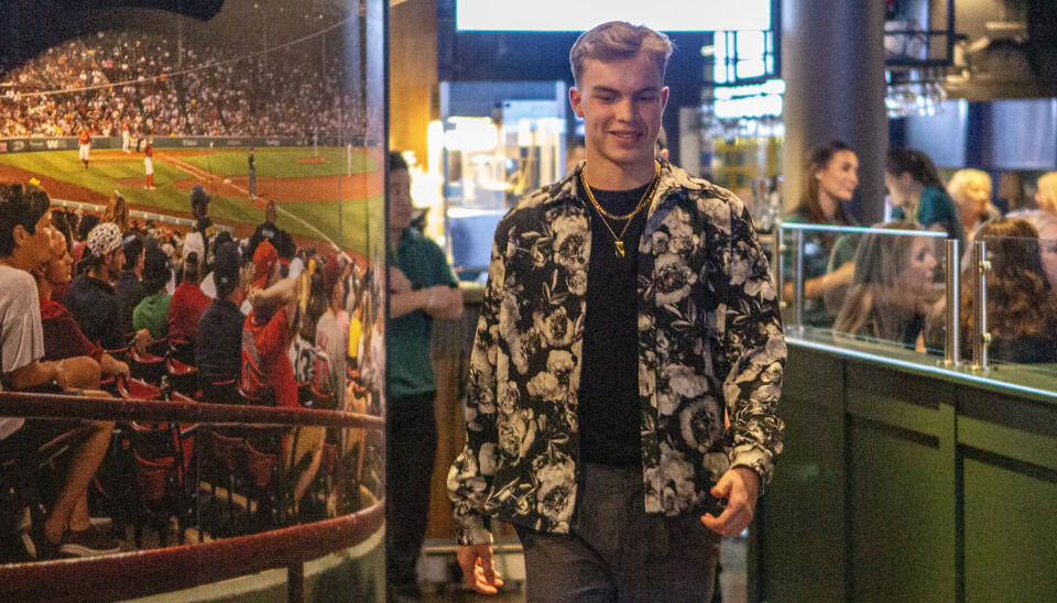 Thomas Aarhus har i høst tatt eierskap på venstrebacken for Søgnes herrelag. Fredag tok han eierskap også på catwalken.