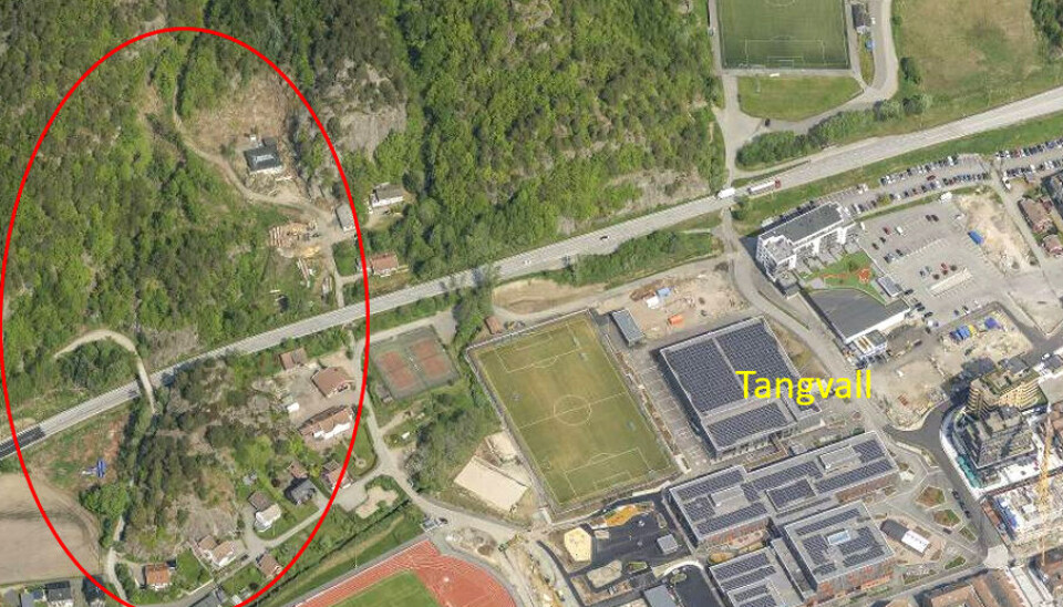 Foreslått planområde ligger i tilknytning til Tangvall sentrum, og er markert med rød ring på bildet.