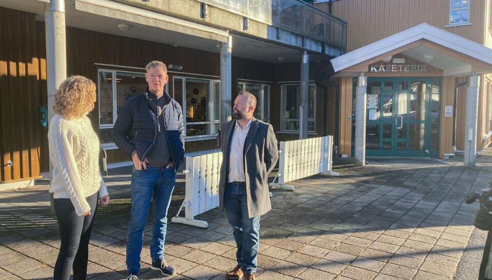 Sigrunn Sæther (KrF), Kjetil Aasen (H) og Tom Jørgensen (FrP) sitter i helseutvalget og samarbeider om politikken i bystyret. Tirsdag var de uenige om antallet flyktninger som skal bosettes i Kristiansand i år.