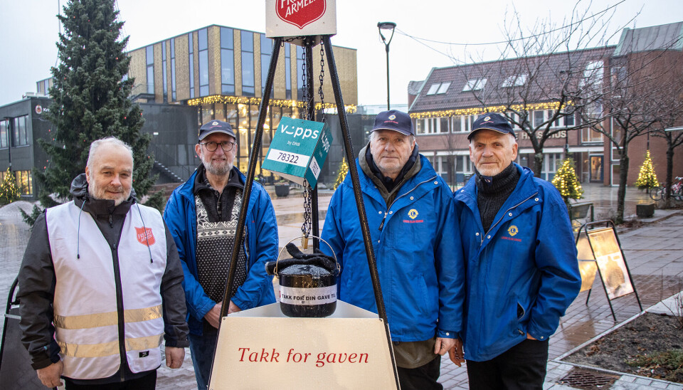 Bjørn Edvard Andersen fra Frelsesarmeen, Leif Gunnar Vigebo, Øyvind Westly og Inge Tysil fra Søgne Lions på Tangvall da årets aksjon startet i slutten av november.