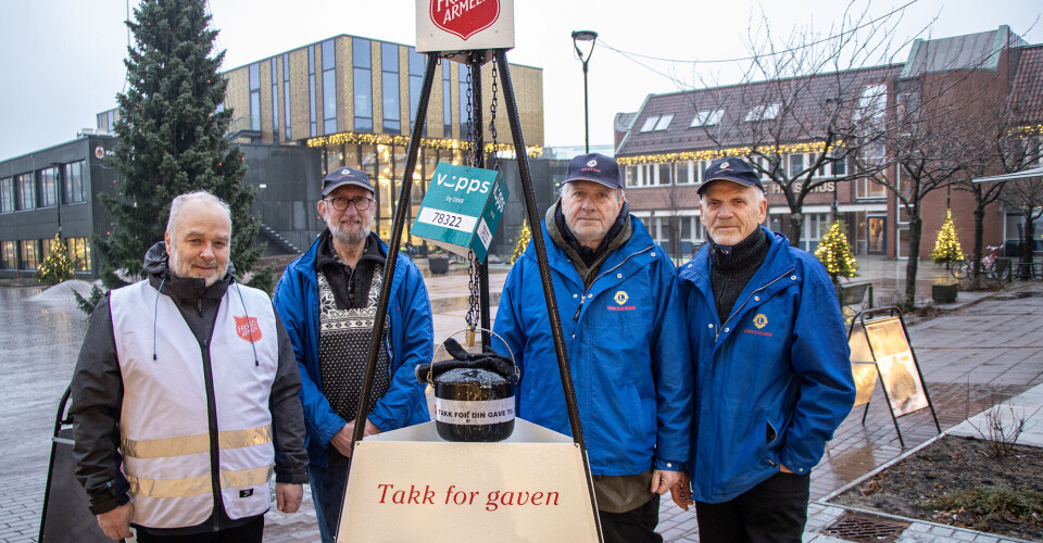 Bjørn Edvard Andersen fra Frelsesarmeen, Leif Gunnar Vigebo, Øyvind Westly og Inge Tysil fra Søgne Lions på Tangvall lørdag.