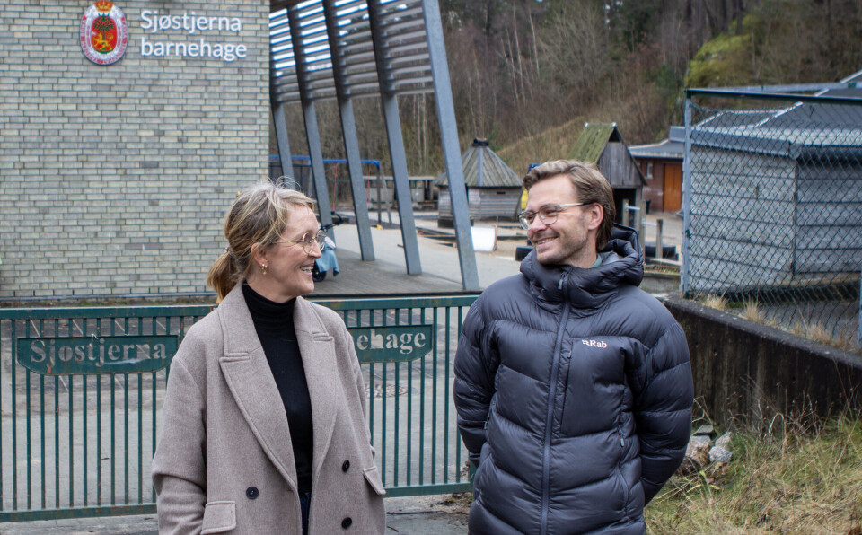 Heidi Johansen (SV) og Kasper Espeland (Rødt) er glad for at bemanningen i barnehagene øker i 2025, men mener summen som bevilges er for lav.