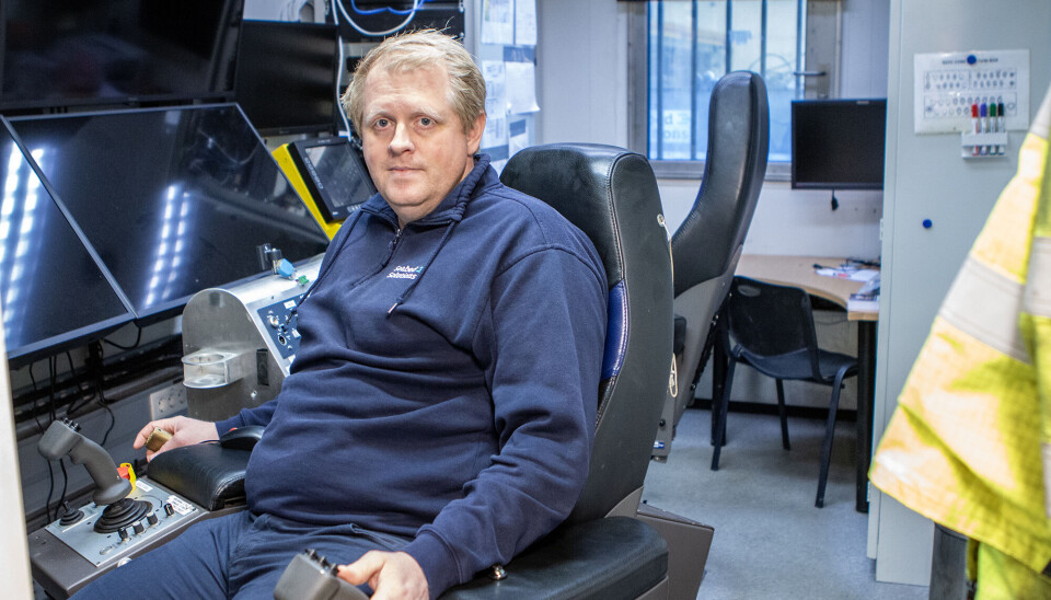 Christian Aas, daglig leder i Seabed Solutions, her i kontrollrommet på Høllen Vest