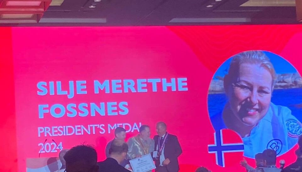Helt uvitende ble Fossnes tildelt presidentmedaljen på en kokkekongress i Singapore.