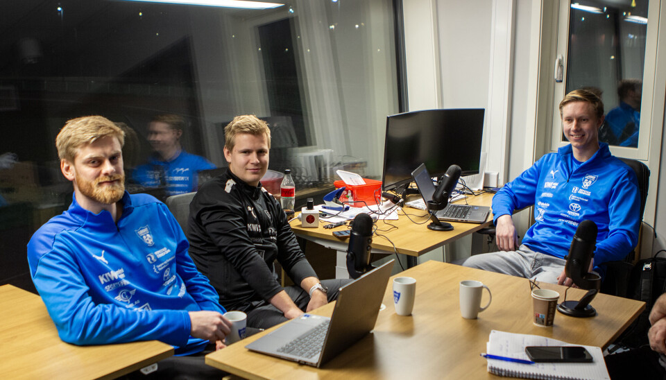 Vetle Kleiven, Sondre Enersen og Mathias Borø står bak den nye podcasten til Søgne FK.