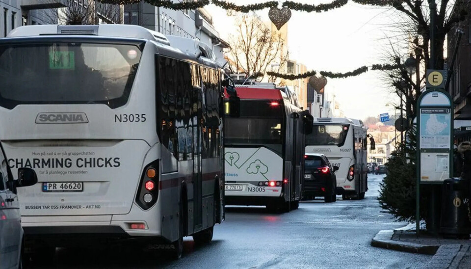 Stengingen fører til konsekvenser for buss- og biltrafikken.