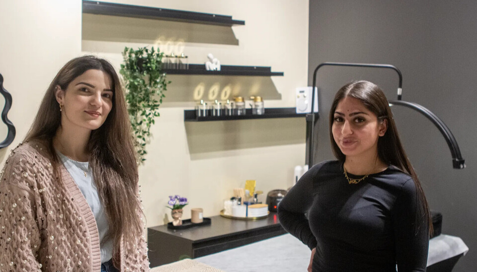 Innehaver av Royal Elegance på Tangvall, Jwana Habash (t.v) sammen Sora Ismail. Jwana forteller om en inspirerende, men utfordrende tid som fersk bedriftseier.