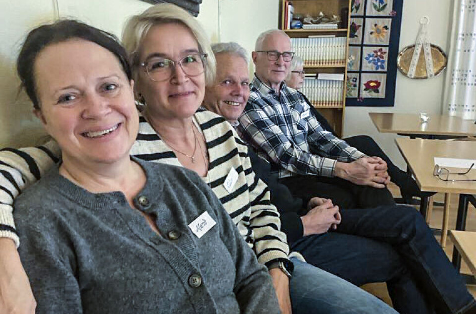 Fem av de mange frivillige i koret: Marit Nodenes Heggland, Eilen Edvardsen, Sigurd Engebu, Bjørn Erland og Marit Kalvik.