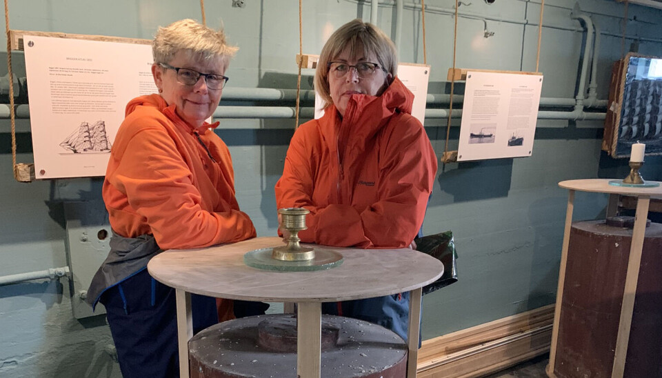 Linda Nordbø Rugland og Mia Berge har ansvaret for design av foreningens utstillinger.