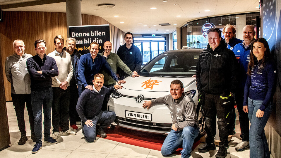 Sponsorer og representanter for idrettslagene markerte start av loddsalget 5. mars.