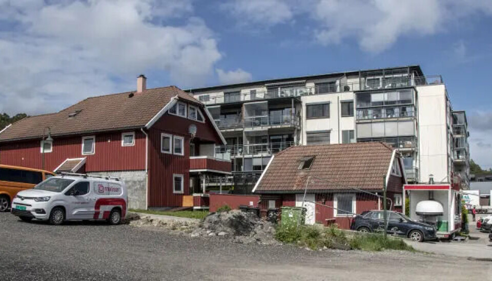 Sentrumsveien 10 til 14 inneholder den siste eneboligen som er igjen i Tangvall sentrum. Nå foreslås det revet til fordel for et nytt leilighetsbygg med næringsdel i syv etasjer.