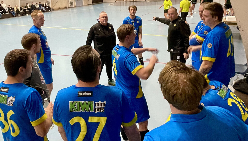 Siste angrepet planlegges i kampens siste time-out..